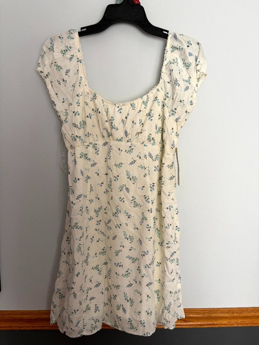 NWT No Boundries Women's Summer Floral Dress size Med 8-10 white and blue floral